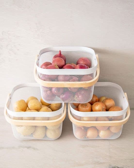 WIRED MESH BASKET
